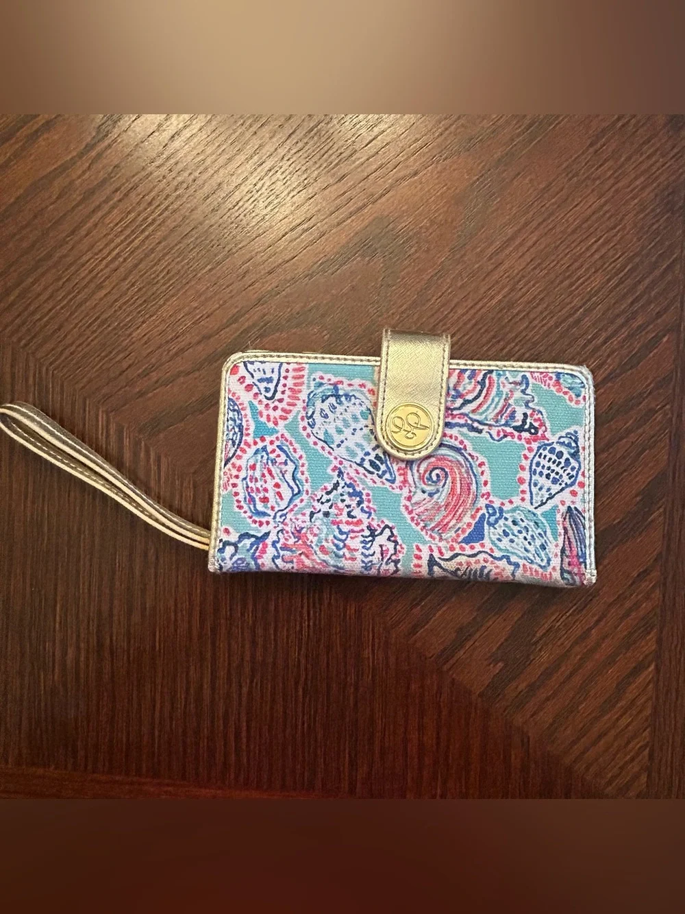 Lilly Pulitzer Wallet with Phone Pocket in a Seashell Print